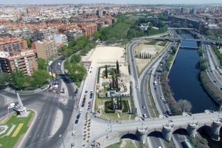 Illustration for article titled Seis autopistas que desaparecieron para transformar sus ciudades